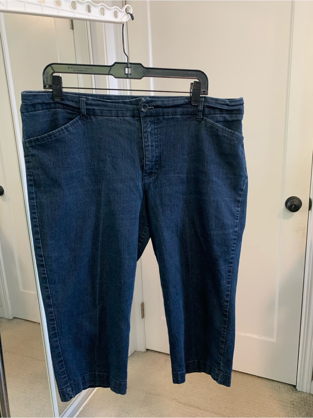 St. John's Bay Dark Blue Capris